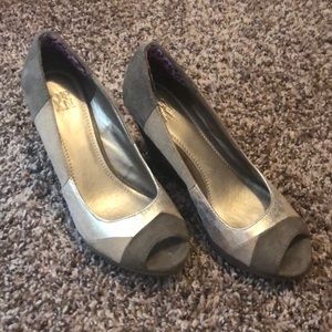 New York & Co open toe suede feeling patchwork set